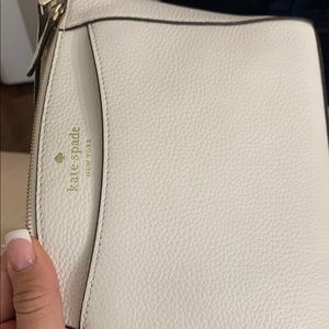Kate Spade White Crossbody Small/Medium Bag